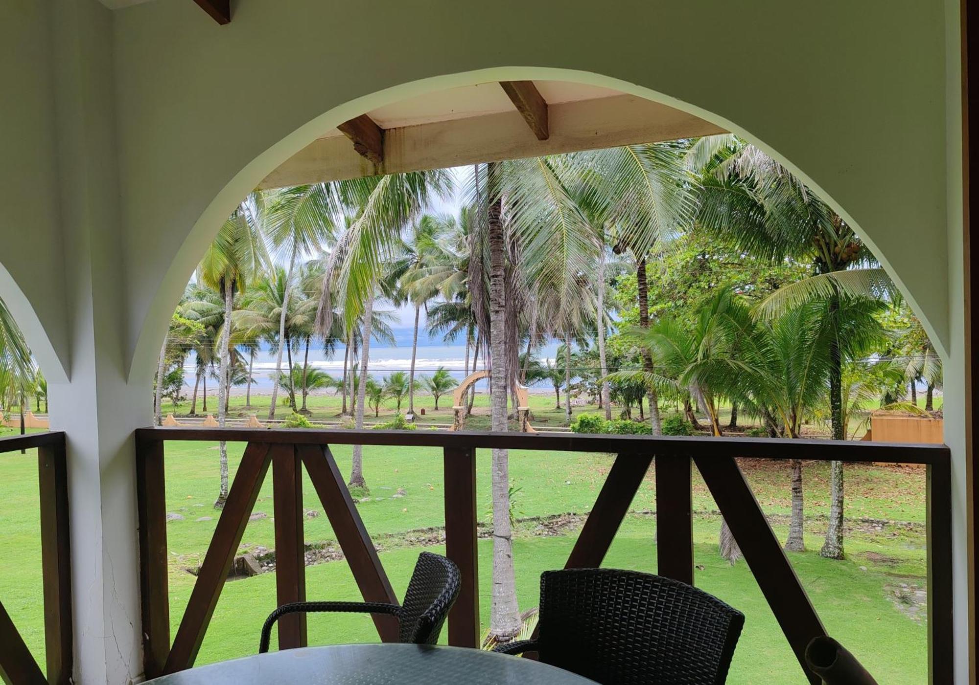 Marenaz Oceanfront Resort Esterillos Este Exteriör bild