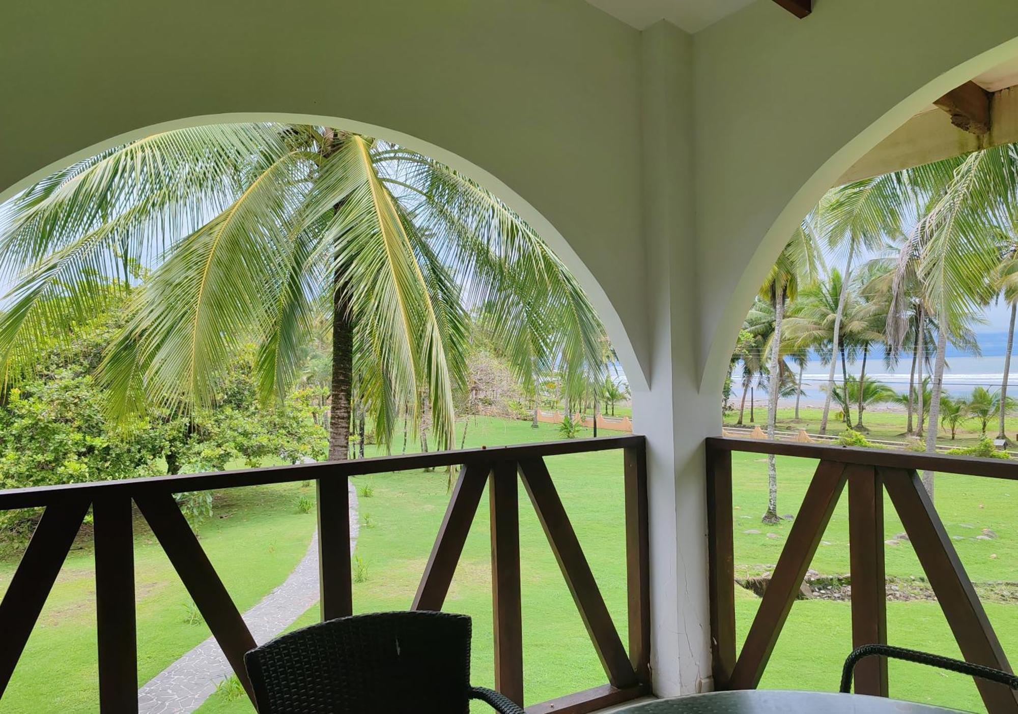 Marenaz Oceanfront Resort Esterillos Este Exteriör bild
