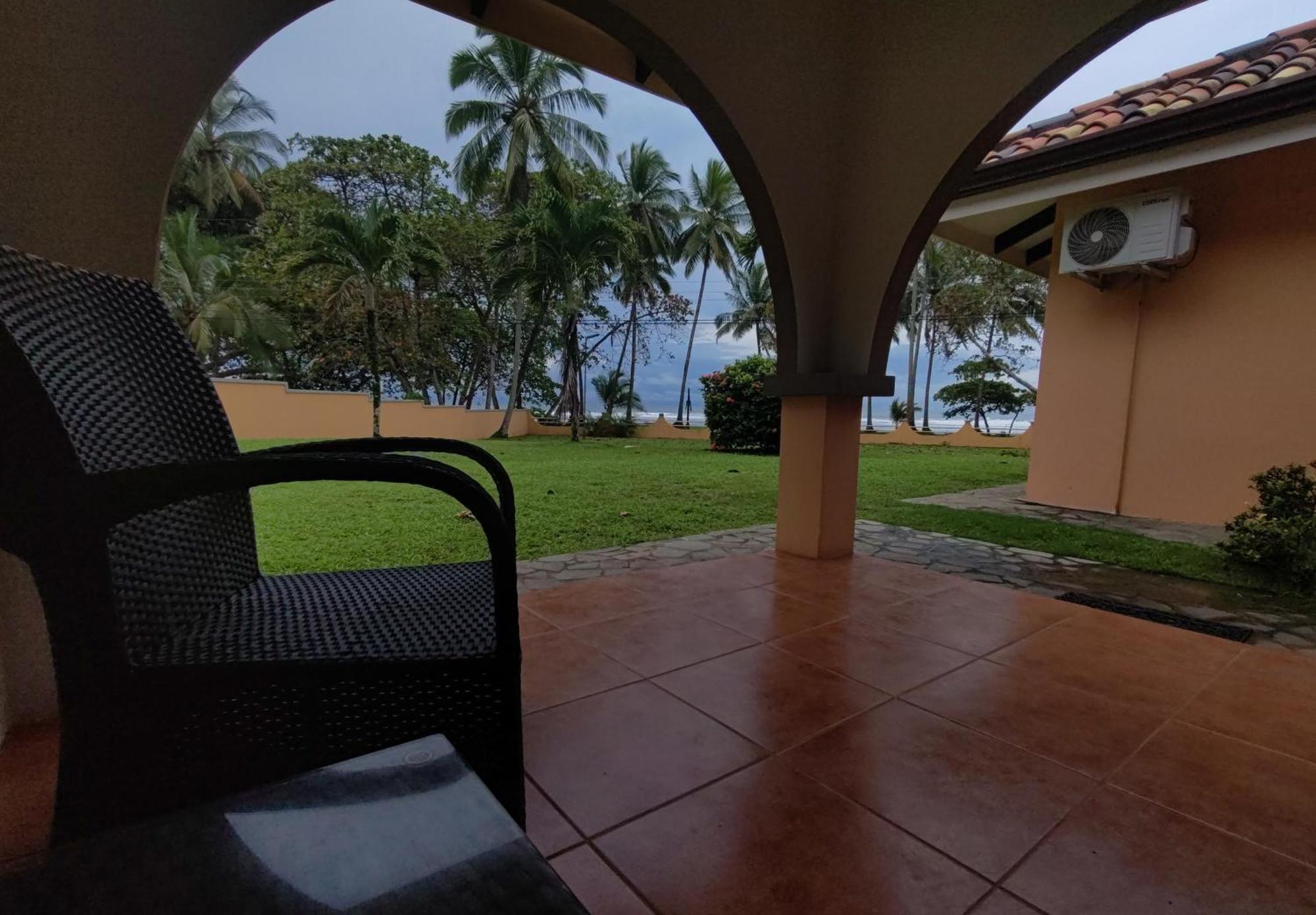 Marenaz Oceanfront Resort Esterillos Este Exteriör bild